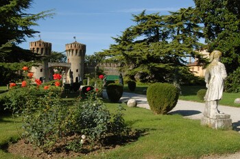 Castello Di Roncade,Roncade>>Monastier Di Treviso,3 star