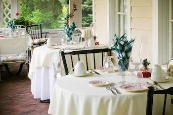 the stockbridge country inn