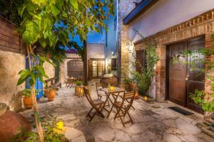 oinoessa traditional boutique houses