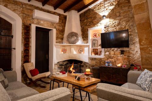 oinoessa traditional boutique houses