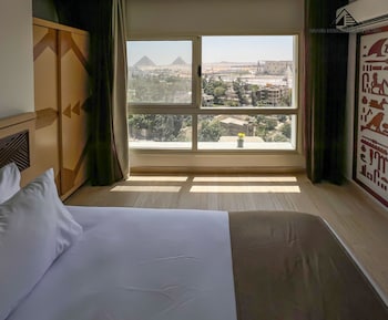 grand museum guest house pyramids view