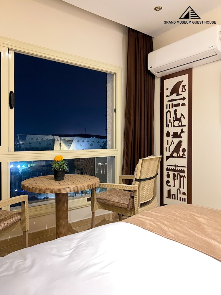 grand museum guest house pyramids view