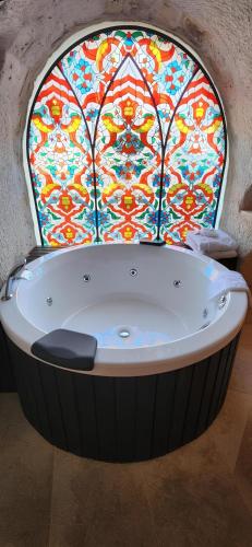 elite cave suites