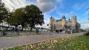 oneluxstay antwerp city centre