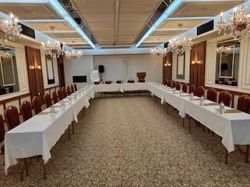 nadir business hotel