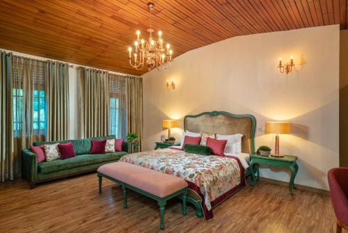 clove villa