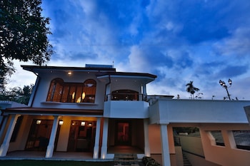 clove villa