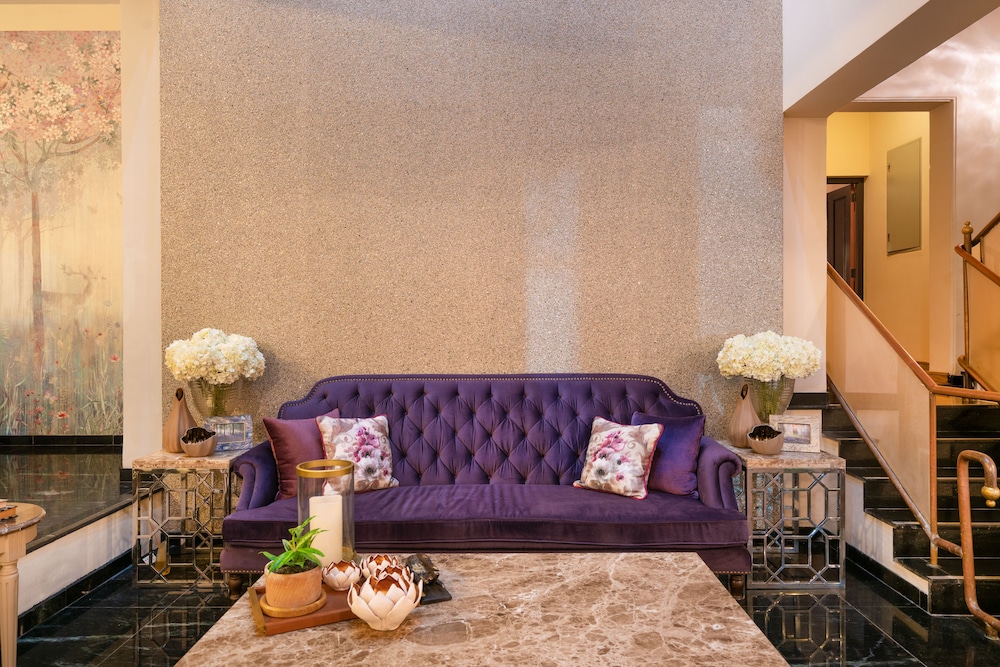 clove villa