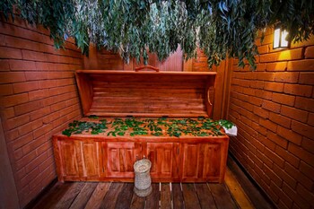 elephas resort and spa