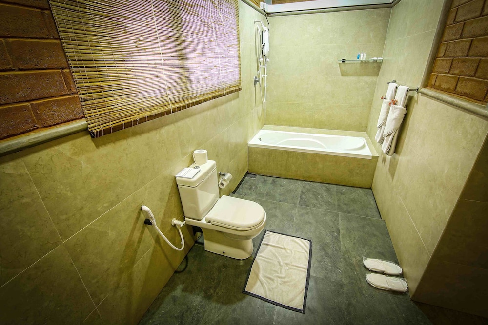 elephas resort and spa