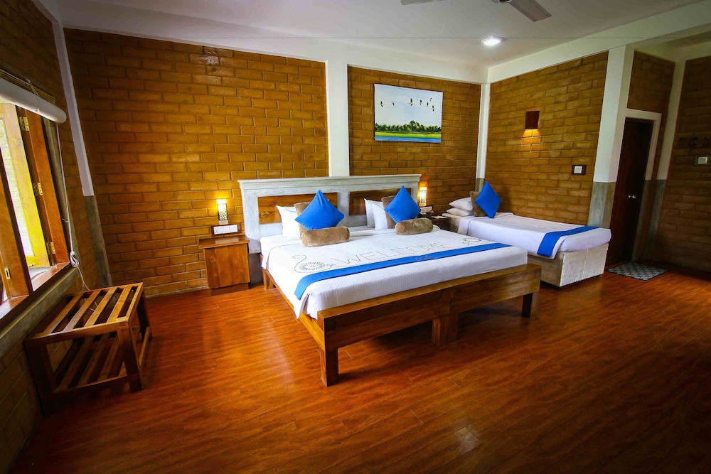 elephas resort and spa