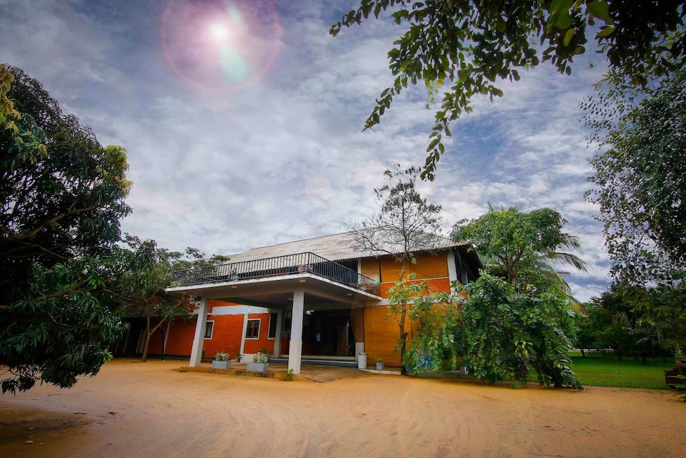 elephas resort and spa