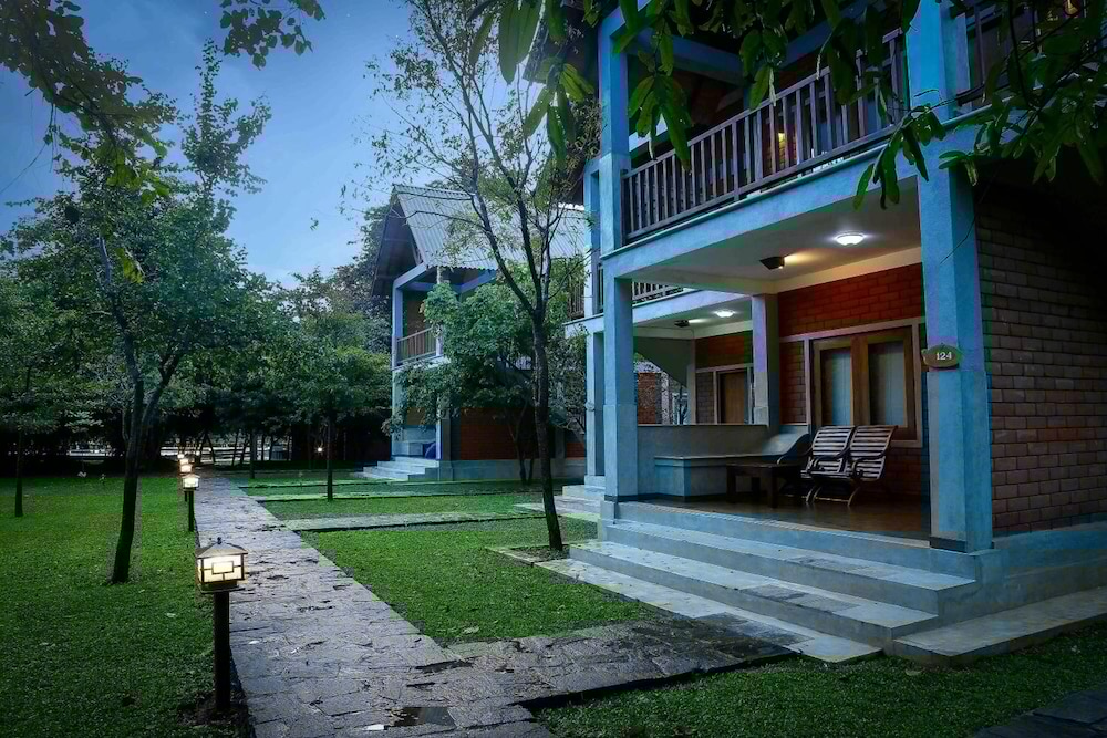 elephas resort and spa