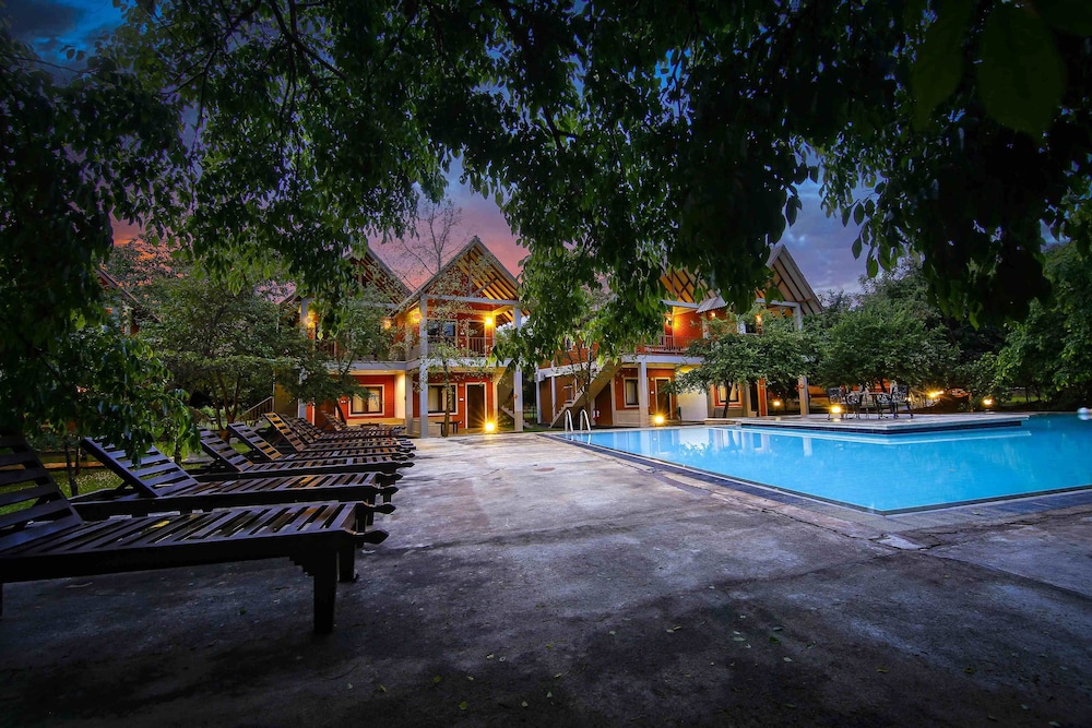 elephas resort and spa