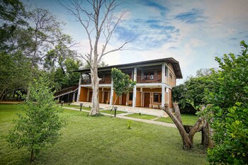 elephas resort and spa