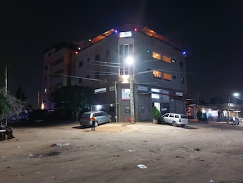 royal blue guest house bar