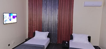 royal blue guest house bar