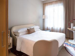 Virgin Hotels Chicago,Near Millennium Park,5 star