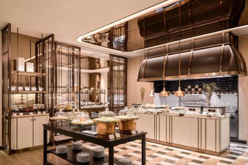 intercontinental bangkok sukhumvit an ihg hotel