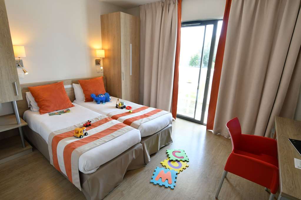 appart hotel mer and golf city bordeaux bruges