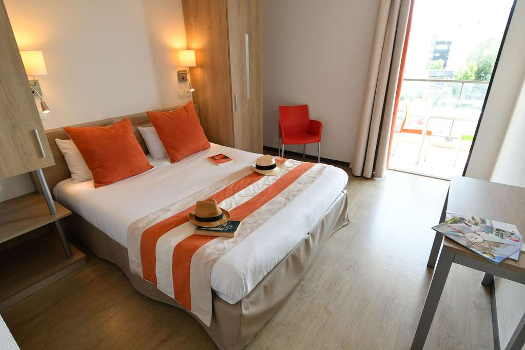 appart hotel mer and golf city bordeaux bruges