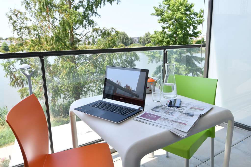 appart hotel mer and golf city bordeaux bruges