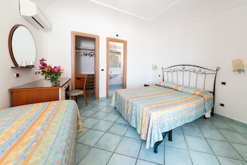 la capannina hotel and apartments