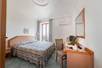 la capannina hotel and apartments