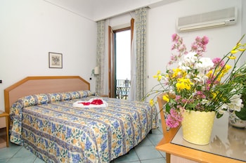 la capannina hotel and apartments