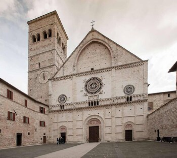 Hotel Mom Assisi,Piazza Dante Alighieri, 3,2 star