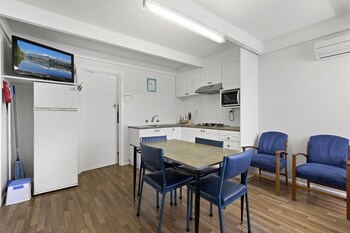 ocean bridge lakes entrance