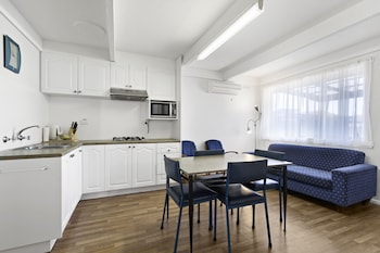 ocean bridge lakes entrance