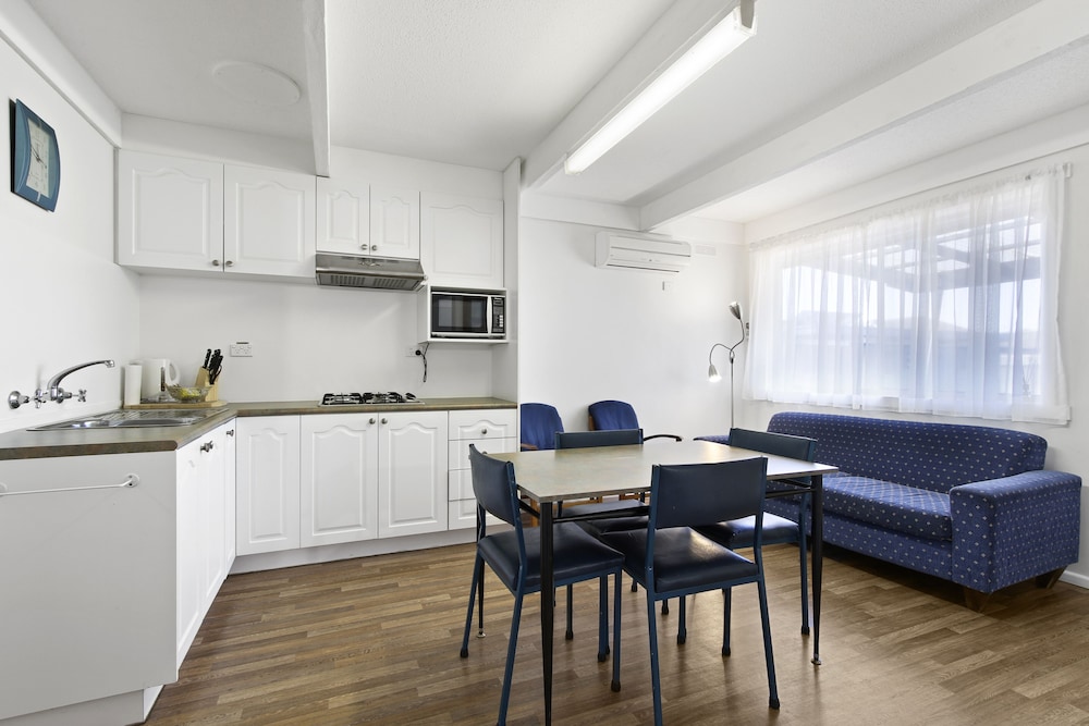 ocean bridge lakes entrance