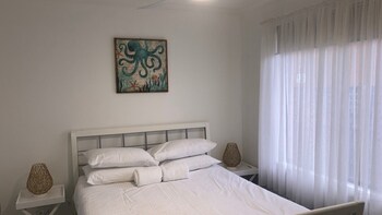 ocean bridge lakes entrance