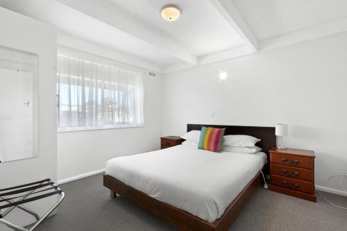 ocean bridge lakes entrance