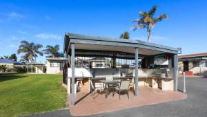 ocean bridge lakes entrance