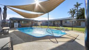 ocean bridge lakes entrance