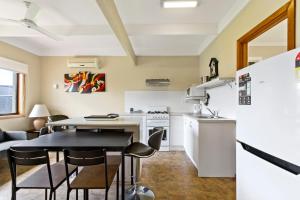 ocean bridge lakes entrance