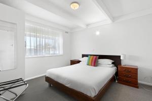 ocean bridge lakes entrance