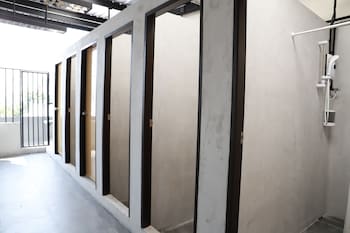 the cube hostel khaosan