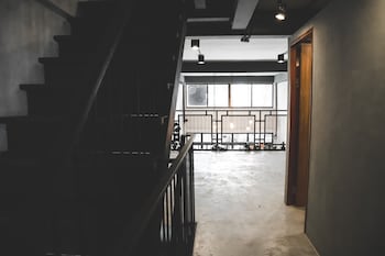 the cube hostel khaosan