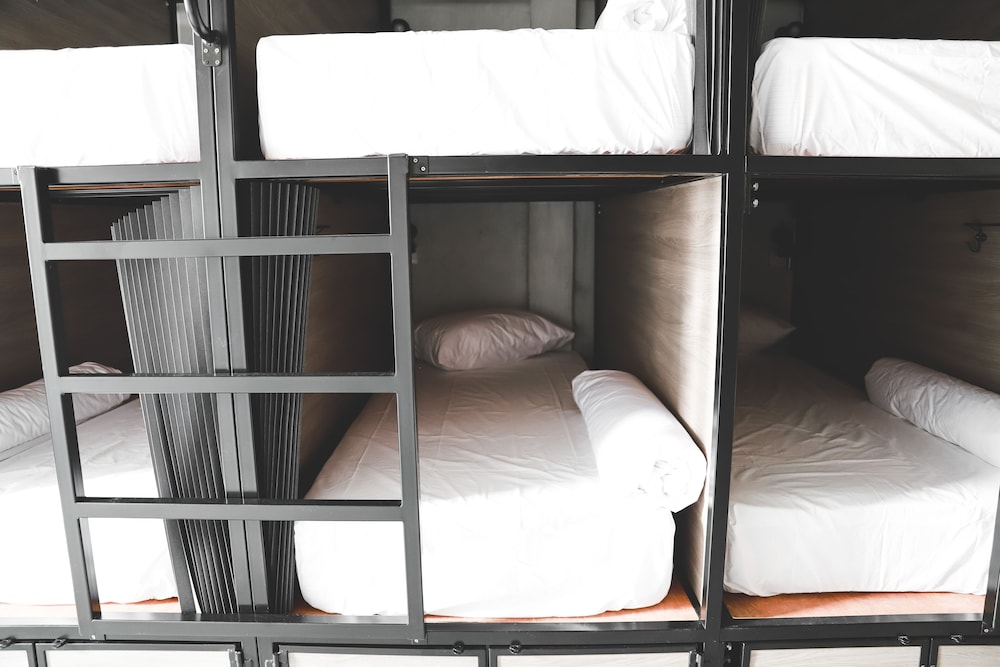 the cube hostel khaosan