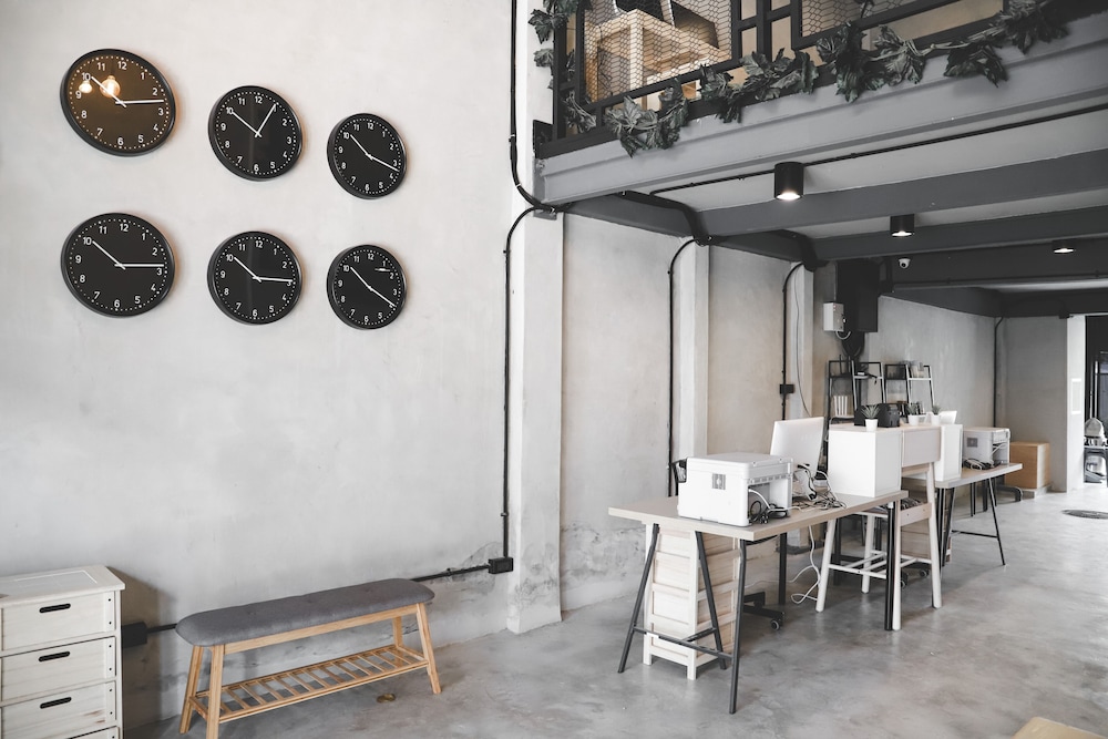 the cube hostel khaosan