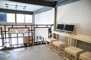 the cube hostel khaosan