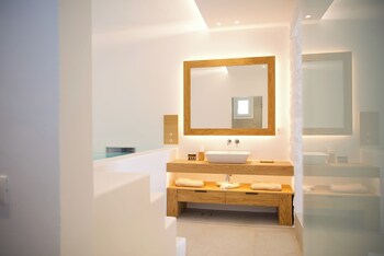 elit suites mykonos