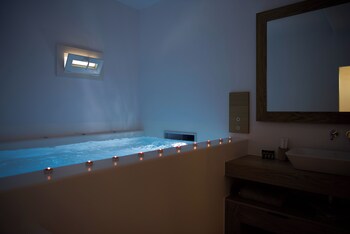 elit suites mykonos
