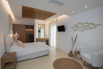 elit suites mykonos