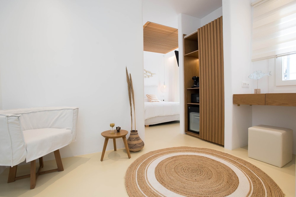 elit suites mykonos