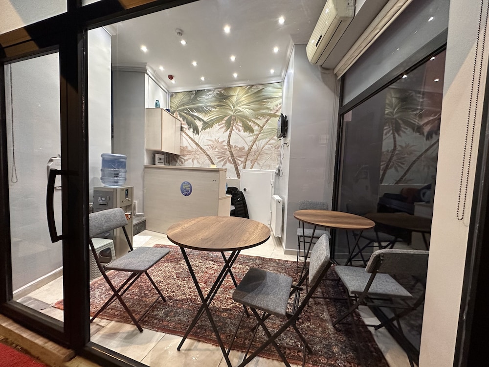 asparagus hotel suits old city