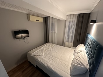 asparagus hotel suits old city